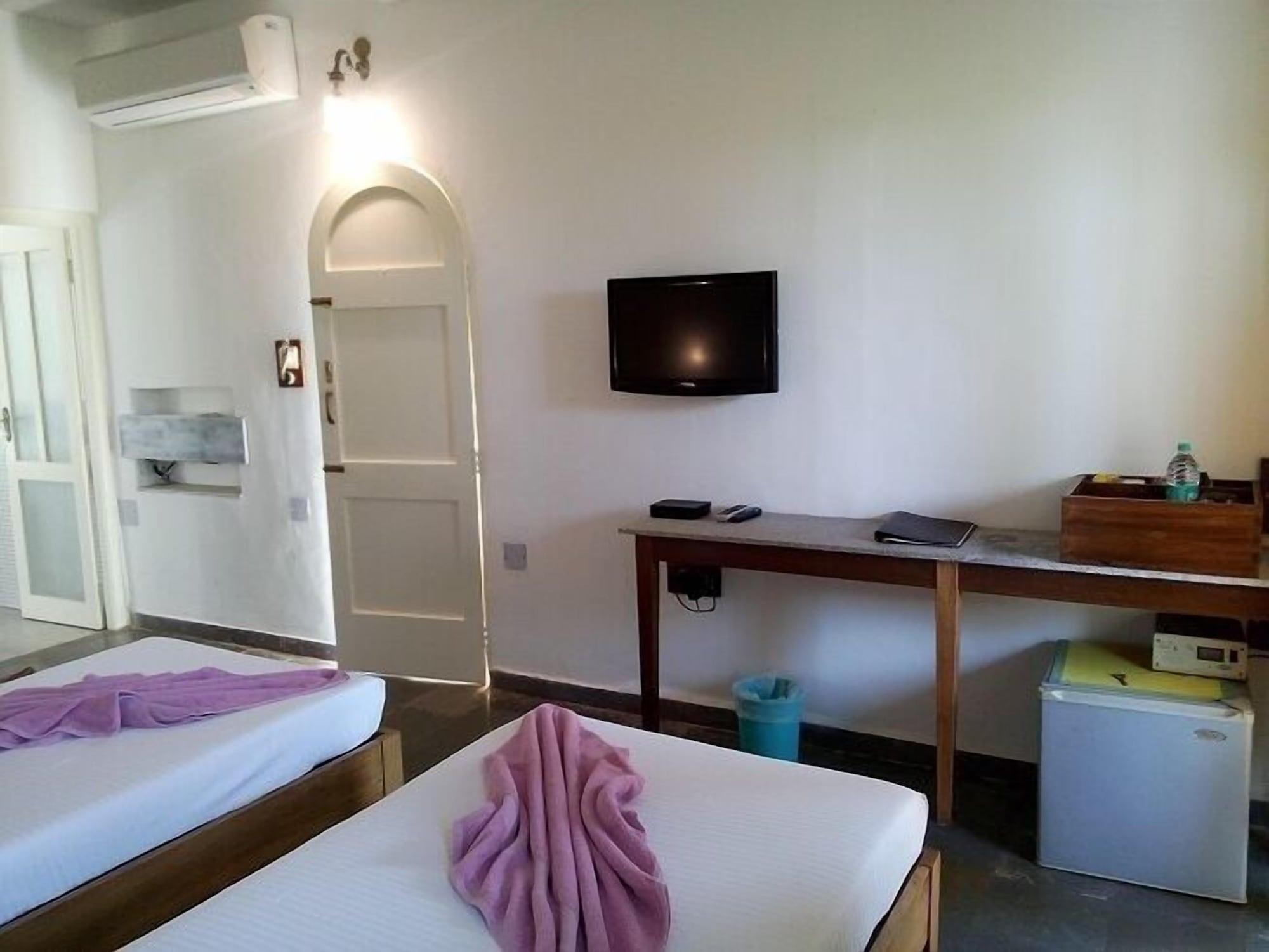 Cavala The Seaside Resort Baga Ngoại thất bức ảnh